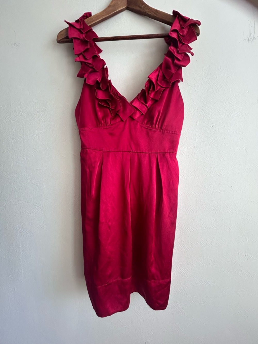 BCBG Max Azria Red Silk Flutter Ruffle Dress – Structured Cocktail / Event
